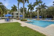Spacious 1BR Loft Villa - Pool Golf - Doral Downtown