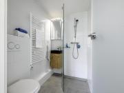 Family Home with Loosdrechtse Plassen access