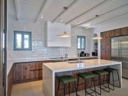 Top Aspro Chorio Paros