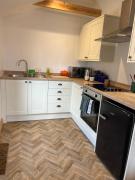 Mini Treacle Cottage