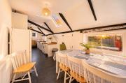 Large Detached Farm House with Hot Tub