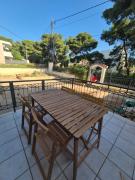 Dimitris Airport n Sea Retreat