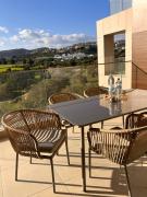 West Hill - Apartment in Agios Tychonas