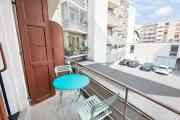 M098 Studio calme avec balcon ensoleillé