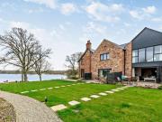 2 Bed in Brampton oc-91822