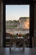 Top Methoni