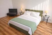 Casa Dolce Casa - Dual Modern Apartment, 1 min from Metro, up to 9 Guest