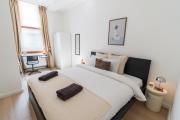 Stylish 1BR Apt, with Living Room in Central Ghent with WiFi & TV
