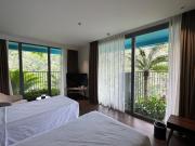 TheEmeraldHome-Flamingo Cat Ba-BeachFront-Bathtub