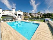A505 Modern Apartment with Private Terraces