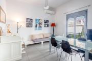 Beautiful 4BR Family Home near Acropolis Rooftop & Garden