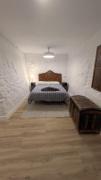 Apartamento con encanto en Tolox Habitación cueva patio y cerca del balneario