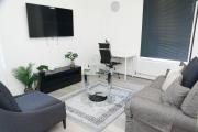 Modern 2-Bed Flat in Elephant & Castle, London