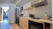 Depto Nayla - Studio en macrocentro para 2 personas con balcon - Hola Sur