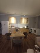 Cozy Seaside Apartment - Qerret Beach
