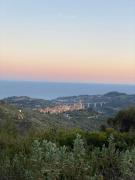 HOST4U - BACcIADONNE Cozy Modern OpenSpace in Civezza