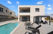 Awesome Home In Vodice