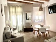 Apartamento renovado con 2 habitaciones en el corazón de Barcelona - ES-341-3