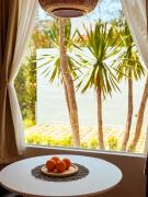 Mersika Aluna Beachfront Studio Garden View 10mins drive from Mersing Jetty Town