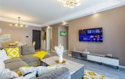 Elegant 1BR at Alba Gardens,Steps from Yaya Centre