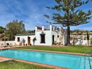 Hacienda Clavero Ten-Pool Apartment