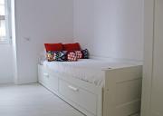 Alicante City Center Apartment - 3BR Luxury, Renfe Station View, Lift