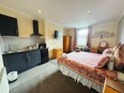 Seaside Studio Apartment 9 near Llandudno Pier Great Orme 2nd floor