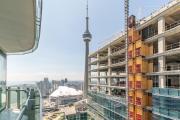 Green Modern 1 Bedroom 40Fl Condo with Balcony in Downtown