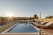Elaiotopos Luxury Living Suites