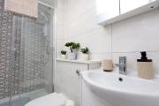 The Central Vale- 2BD Free Parking