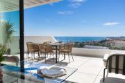 Luxury 3-Bedroom Skyline Apartment in Higueron