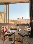 Spacieux studio vue mer sur le port