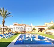 Large Villa & Casita with Pool and Gameroom PMT28