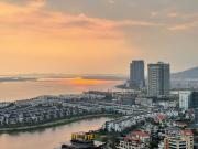 The Halong Bay view - 3Br