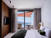 Top Oia