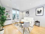 Spacious flat for 4 - Eiffel Tower