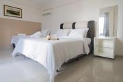 MAU11 - Av. Brasil, Churrasq, 3 Dorm, Climatizado