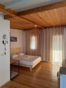 Top Himare