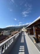 Top Himare