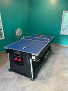 Top Coxen Hole