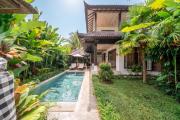 Putri Salju by EVDEkimi - Garden Retreat with Pool, Swings & Outdoor Lounge