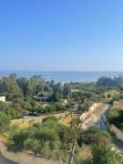 Location vacances, appartement spacieux, sur mer avec terrasse