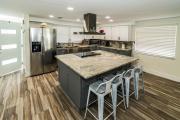 Mejia’s Little House - Cozy Waterfront Escape