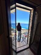 Top Scilla