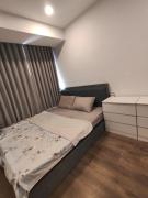 Luxury Sky89 in District 7 w City Views, Pool and Gym