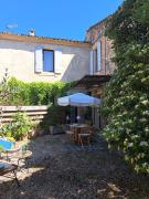 Un air de vignes, au cœur de Maussane, au calme