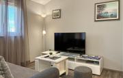 Beautiful Apartment In Vir With Wifi
