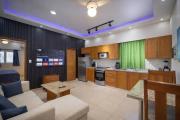 CDC 6 - 1BR Apt with Pool Cigar Bar Lounge
