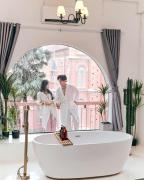 OMG Pink Church Homestay