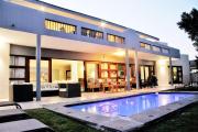 5 Bedroom holiday home close to Sanctuary Beach